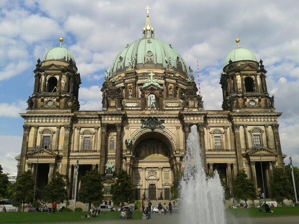 Cristigm7's tweet photo. Berlinnnn! Precioso! :-D @nuriaa19 http://t.co/a1ROocJJhS