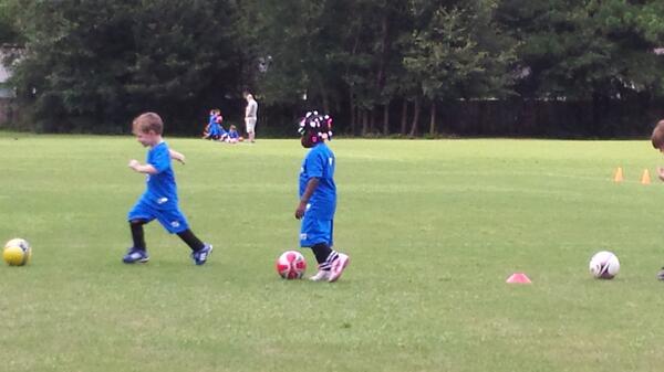 ben_nuge's tweet photo. Soccer with 3 year olds is like watching moths to a flame. http://t.co/V3HSKTR5Q2