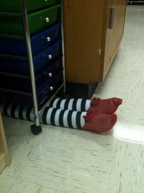 McGowanread's tweet photo. Look who paid us a visit! @FuhreySamantha @nctheme http://t.co/23uf4DcHRa