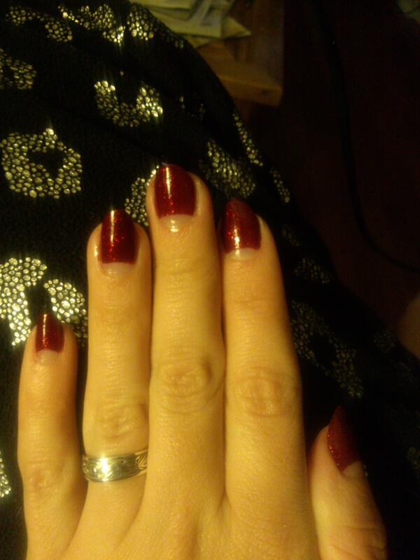 A bit of a retro manicure I did for myself a couple weeks ago.