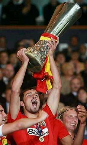 Biris16SFC's tweet photo. Momento inolvidable. Antonio Puerta D.E.P. @sevillafc16 http://t.co/HU6RDPexHM