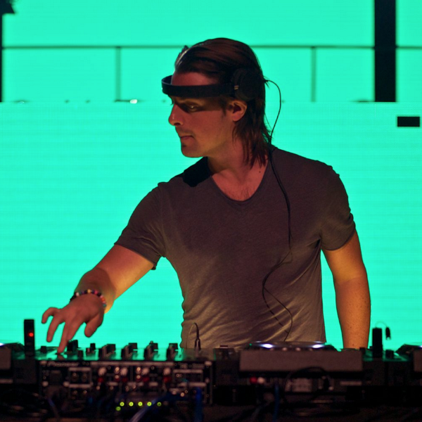 carlsbergMX's tweet photo. @Axwell ya está listo para Estocolmo... ¿ustedes lo están? #WTP2013 http://t.co/MFmbxr7D6s