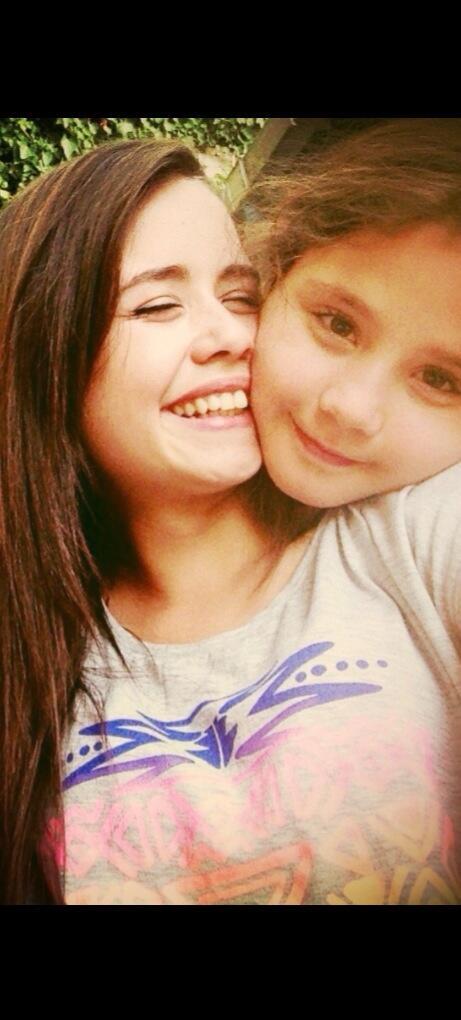 9 sene önce ablasına bahşedilmiş en güzel hediye.. Kardeşim,kızım,meleğim,canım,kanım. İyi ki doğdun Berfinim 😘❤👭