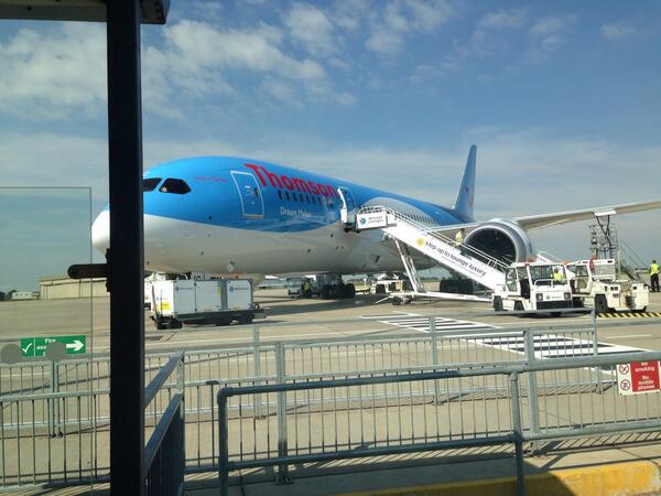 Perfect flight on the Dreamliner thanks to <a href="/ThomsonHolidays/">TUI UK</a>