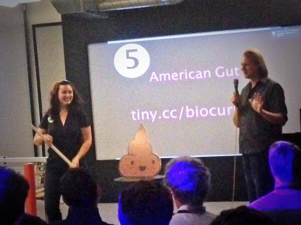 junaxup's tweet photo. Demonstrating how to get your @americangut sample at @NerdNiteSV.  @erigentry @titojankowski @biocuriouslab http://t.co/ysuzG7liCU