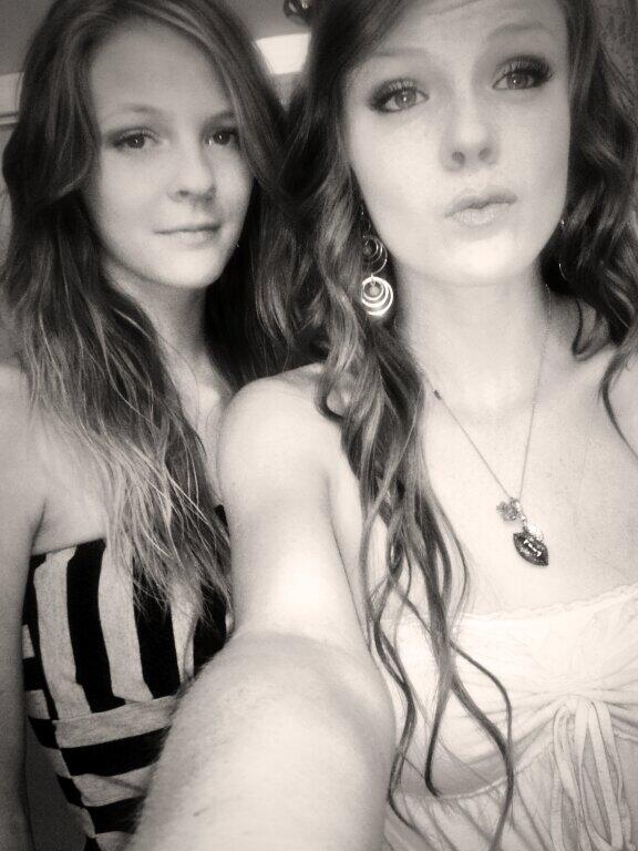 leahhteee's tweet photo. Sissssster love :) http://t.co/JeZWQ2N6Fa