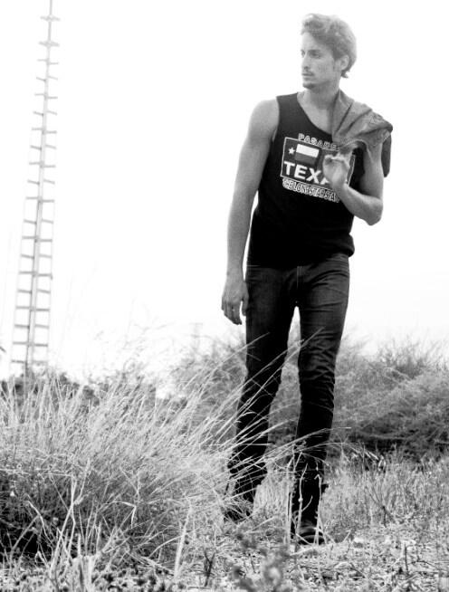 Avillarto's tweet image. Ultimando nuestra edito para @loff_it  "Rock in Arizona"... aquí tienes un avance de la tendencia "Beat" #moda #music