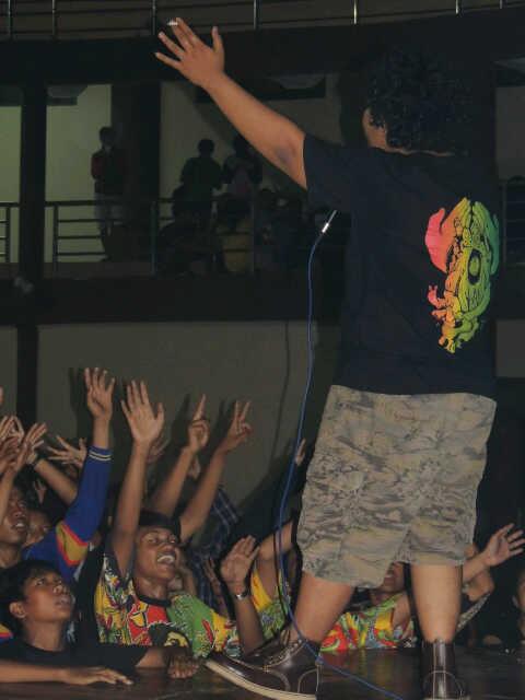 Jah Feeling <a href="/Pemda/">EMELY</a> Gedung kesenian