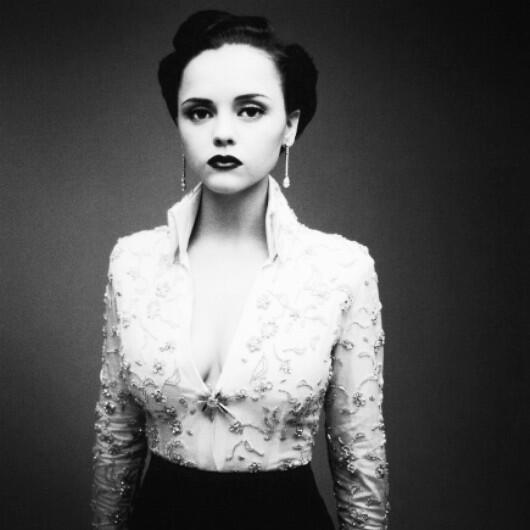 WednAddams's tweet image. Hi!