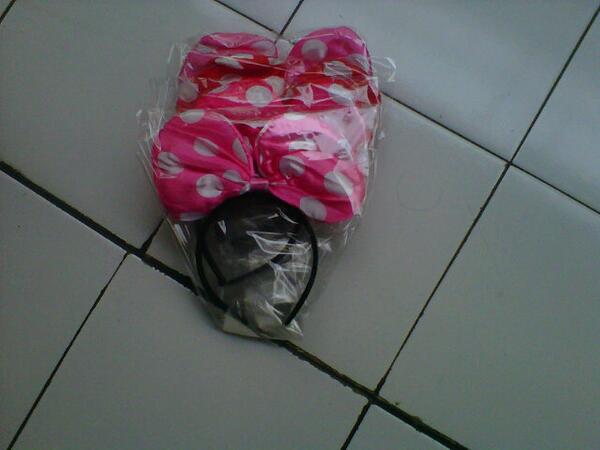 MelviTrustedOS's tweet photo. Wanna?:) only 15k /pcs. Sisa 4;;) warna avail: pink tua,muda,merah. Grab it. Ambil semua? 55rb http://t.co/dFx8AhBPCL