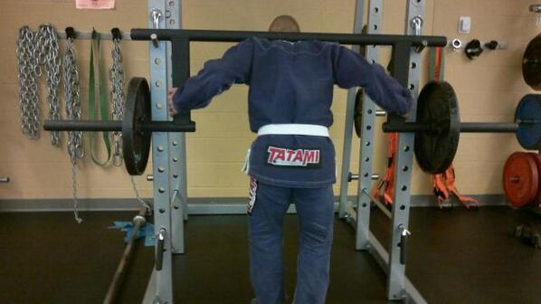 MannySP's tweet image. @ForceOfHabit2 excellent merchandising strategy. forceofhabit.ca #Cambered #squatbar #FOH #NoMoreInjuries