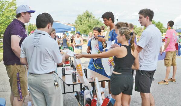 LimestoneAlumni's tweet photo. The City of Gaffney held a Welcome Celebration for new and returning Limestone College students. http://t.co/zxJNT6JtNA