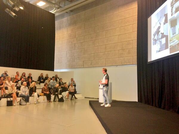 Design_denmark's tweet image. Stefan Nilsson: Trends opstår IKKE i Skandinavien. De videreudvikles her! #DDA #designcph #DesignisBusiness