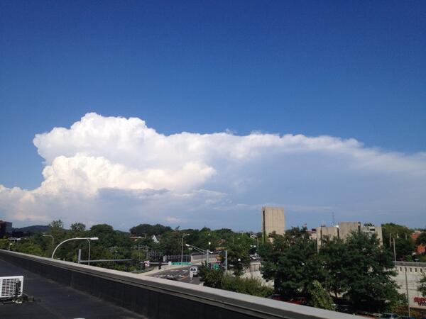 danburyweather's tweet image. A thunderstorm over Middlesex County, as seen from New Haven. #wxedge #ctweatherctwx