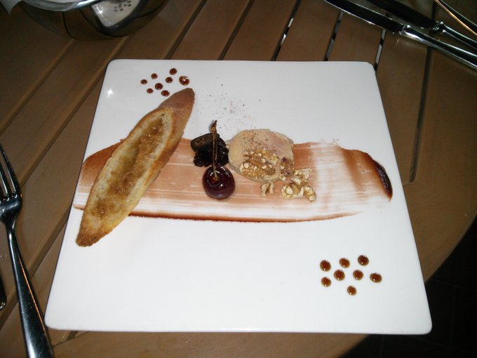 This will piss vegans off, but I ate a 12 course tasting meal recently, this foie gras dish was fucking