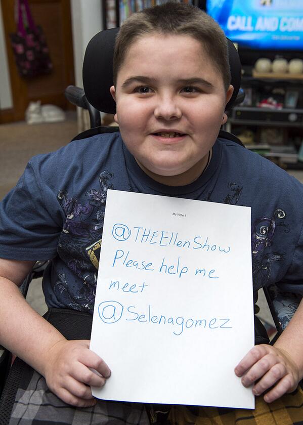 iflyselenagomez's tweet image. “@Mattophotog: Please help Brandon meet @selenagomez  @TheEllenShow #pleaseretweet #helpdreamscometrue http://t.co/kgFzKV9P4E”