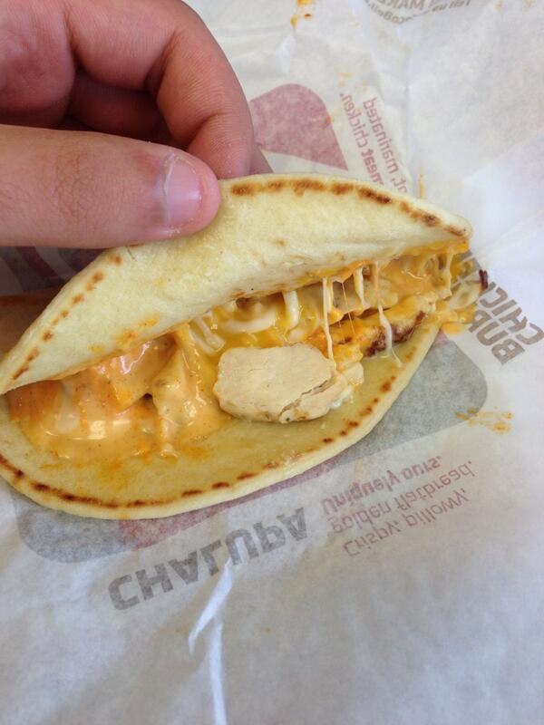RealTylerGrimm's tweet image. Best thing @TacoBell ever had! #ChickenFlatbread #Bringinitback #werespecial #2013