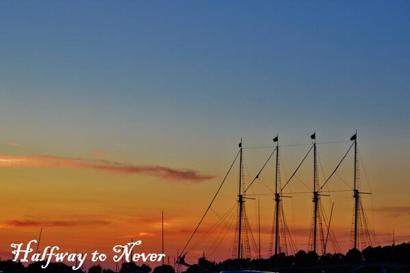 RT <a href="/halfwaytonever/">Halfway to Never Photography</a>: Ship in the sunset #putinbay #ship #sunset #photography #art #lakeerie #ohio