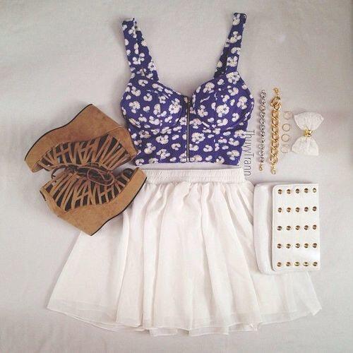 ModaTwitt's tweet photo. #OutfitInspirador Outfit muy veraniego. Me parece perfecto para ir tomar algo hacia la noche. http://t.co/wA8XSlHkXF