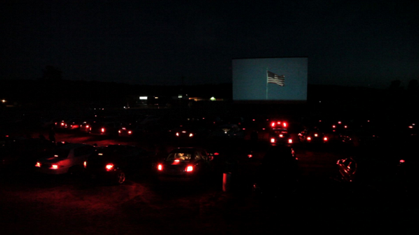 Honda's tweet image. Things that only happen at drive-ins: Movies Under the Stars #thingsthatonlyhappeninthemovies #SaveTheDriveIn