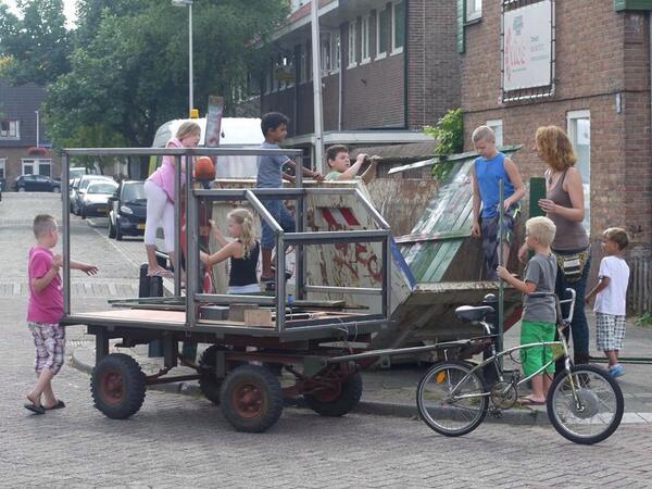 Vandaag een mooie start van het huisjes project speeltuin <a href="/NoordsePark/">Noordse Park Buurt</a> entosiaste kinderen #verzamelen #struinen