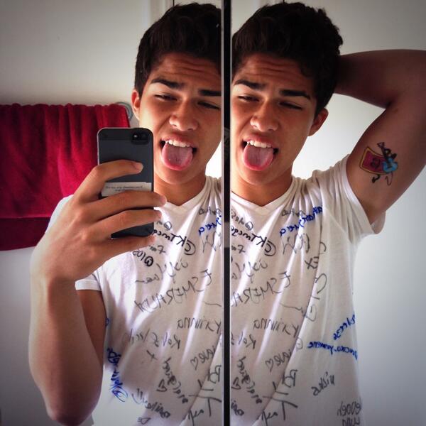 Alex Aiono 2025 dating, net worth, tattoos, smoking & body facts Taddlr