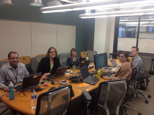 FAFSA's tweet image. The @FAFSA team is here to answer your #backtoschool financial aid questions! Tweet your ?s using #AskFAFSA!