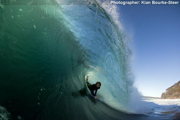 fluidzone's tweet image. Daily Frame is Nick Ormerod on the South Coast. Shot by Kian Bourke-Steer #bodyboard #surf