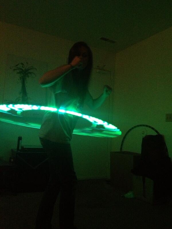 thatshitcraaay's tweet image. Obsessed #hooplove #smarthoop