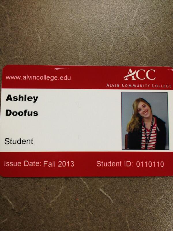 ashleysamphall's tweet image. True life- my coworkers are assholes  #CrossEyed #ModelLyfe #CameraTesting