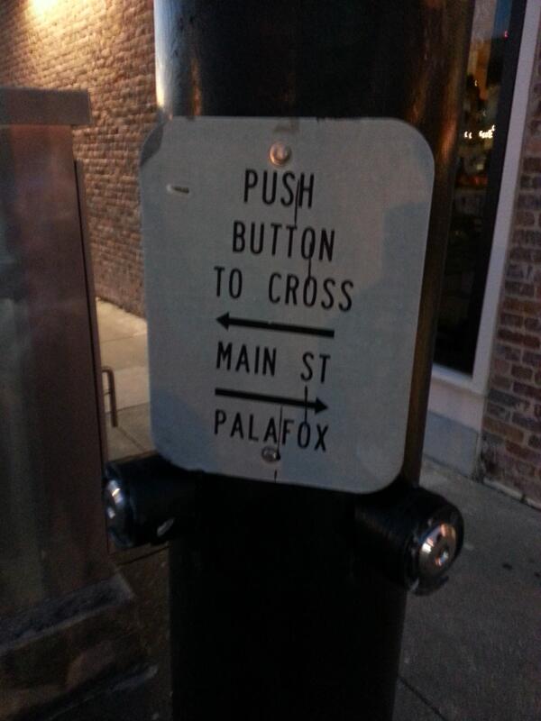 jwd2a's tweet image. Uh, what? #whichbutton #clearmapping