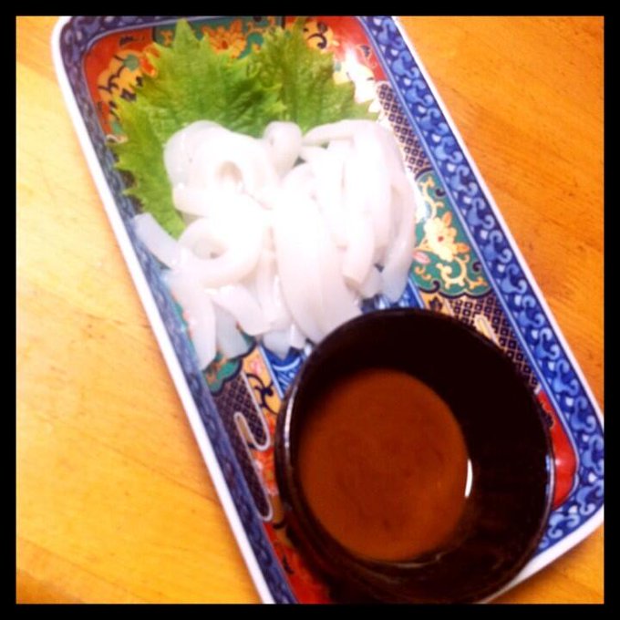 とりあえず、お刺身出来た！！笑  肝に付けて食べても美味しい♡ http://t.co/1d4RpFyVfF