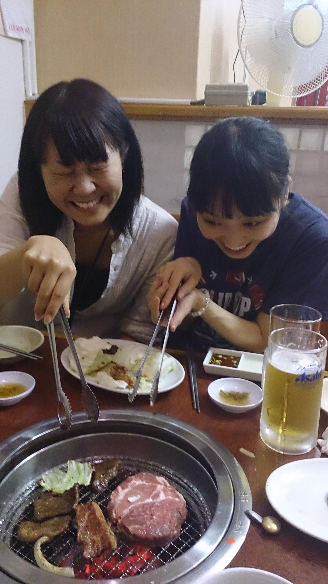 トリコ 公式 ユン役の金田朋子さんも一緒に音響チームで焼肉 先日出演した アウトデラックス で 声が高すぎる40歳 と紹介されたかねともさんの肉への視線が素敵です 笑 お腹いっぱい食べるって本当に