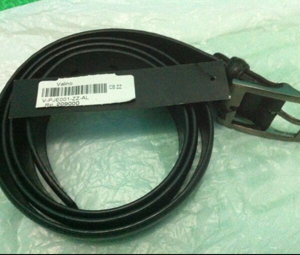 Bos?nih belt Valino Rp209ribu,bos bs dpt free klo beli kemeja 3pcs.tp maap tinggal sebiji doang,rebutin yuk bos?😊