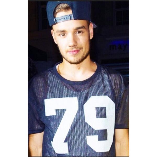 Paynesbutt's tweet image. Liam why bb