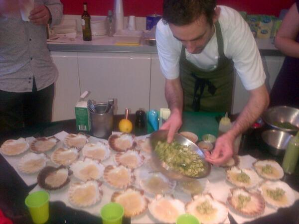 EJTaylor1's tweet photo. Learning how to cook thanks to IPC @SMVPRINTSTREET http://t.co/OM6W8aPmED