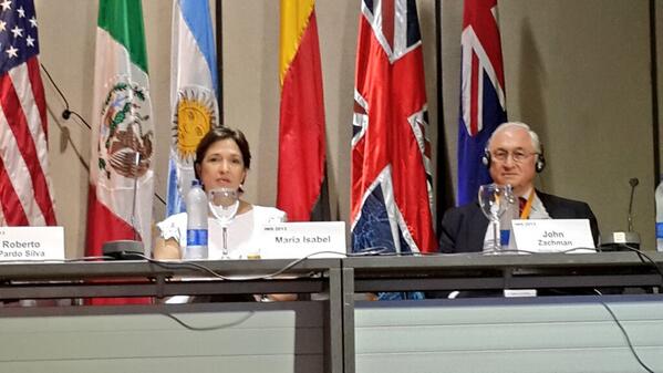 Ministerio_TIC's tweet photo. "@jfbejarano: @marisabelmejia @Ministerio_TIC panel con John Zackman, pionero mundial de Arq.Empresarial #IWS2013 http://t.co/nj05SZjiMq"