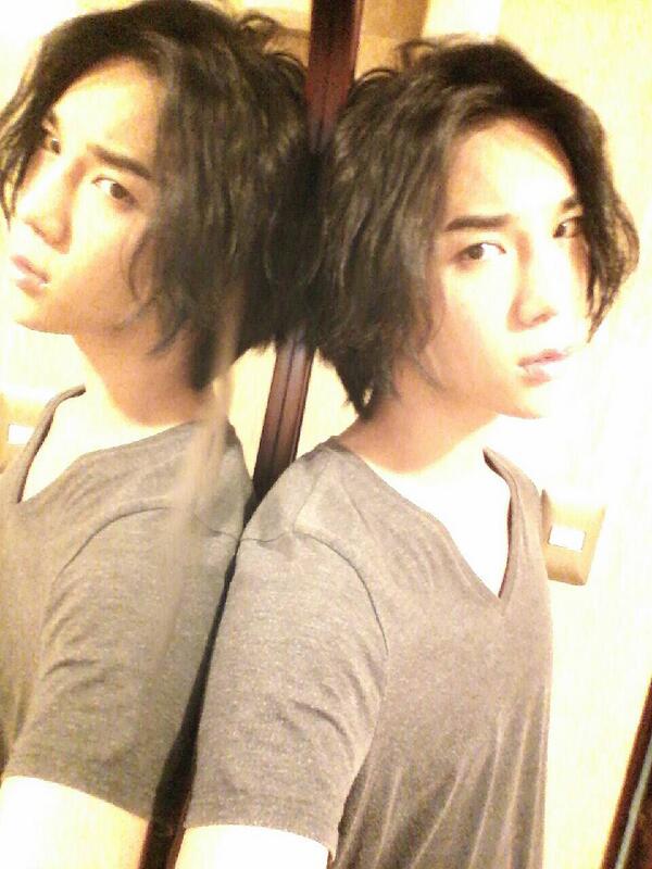 JungMin0403_'s tweet photo. 어느게 박정민이고~~ 어느게 로메오~~게~~~?^^ http://t.co/4BVuwPn4WY
