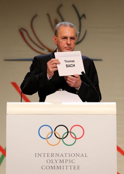 The moment Jacques Rogge revealed the name of the man replacing him as the most powerful in world sport. #Olympics