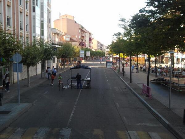 ivangonrin's tweet photo. Ya estamos montando! @65Decibelios http://t.co/6Ku8SRGgTO