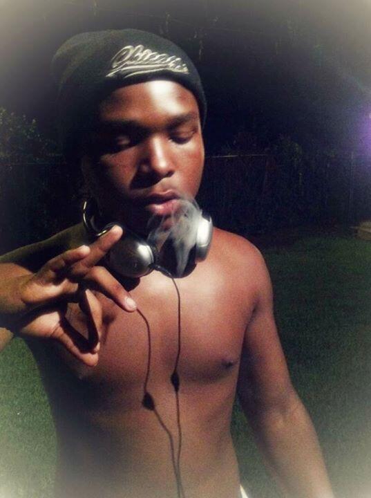 YgMackMarck's tweet photo. Ave gang bitch bt old blowing da other night http://t.co/lN15d3u3hV