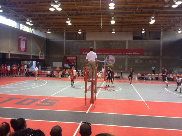 nicotachii's tweet image. Aquí. #sipapi #Lagalleraestállena #uprrp