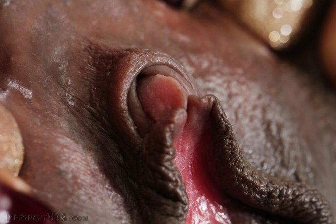 Xxxotica is 6 months pregnant at http://t.co/0JHIquEOM9 clit... http://t.co/8ZpkhiYiaL