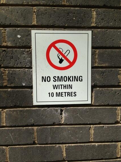 krcar3's tweet photo. Signs around the med buildings - health and safety #BMS1042 @BasiaDiug http://t.co/NnrWySUlgD