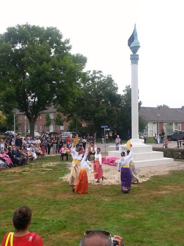 Afgelopen weekend de onthulling van het monument in Bovensmilde, eerbetoon aan de eerste generatie Molukkers en ..