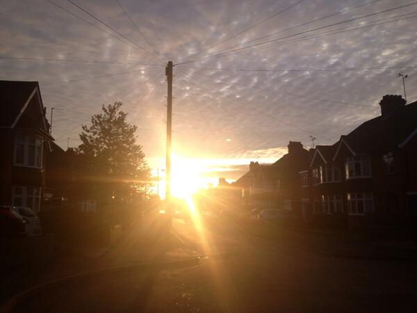 MrCloudrunner's tweet image. Have another one. #cloudrunning #sunrise