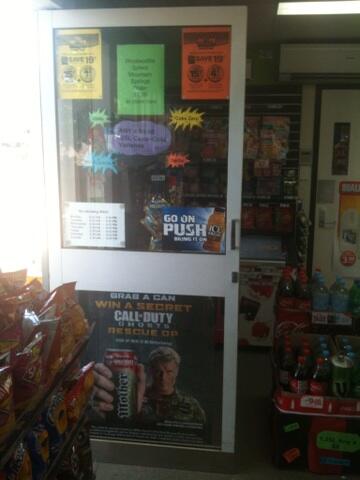 BundyWest's tweet photo. Front door complete welcome to the more 'upbeat' Bundy West :o) k.k http://t.co/ibXeTQ2Txm