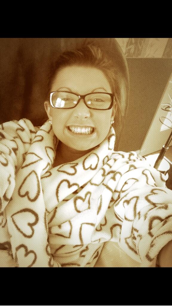 kayleybrucex's tweet image. Hahahaha boredums getting to me... #nicebrows