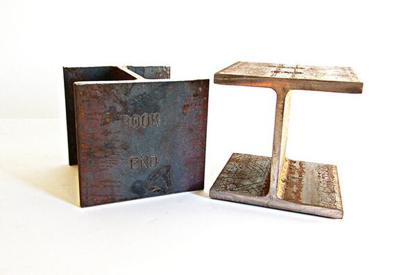 MussaSimone's tweet photo. cool bookends from http://t.co/Lfxji0doBu  #moderndesign #modernpetbowls #modernpetaccesories http://t.co/AwA9SAXi6f