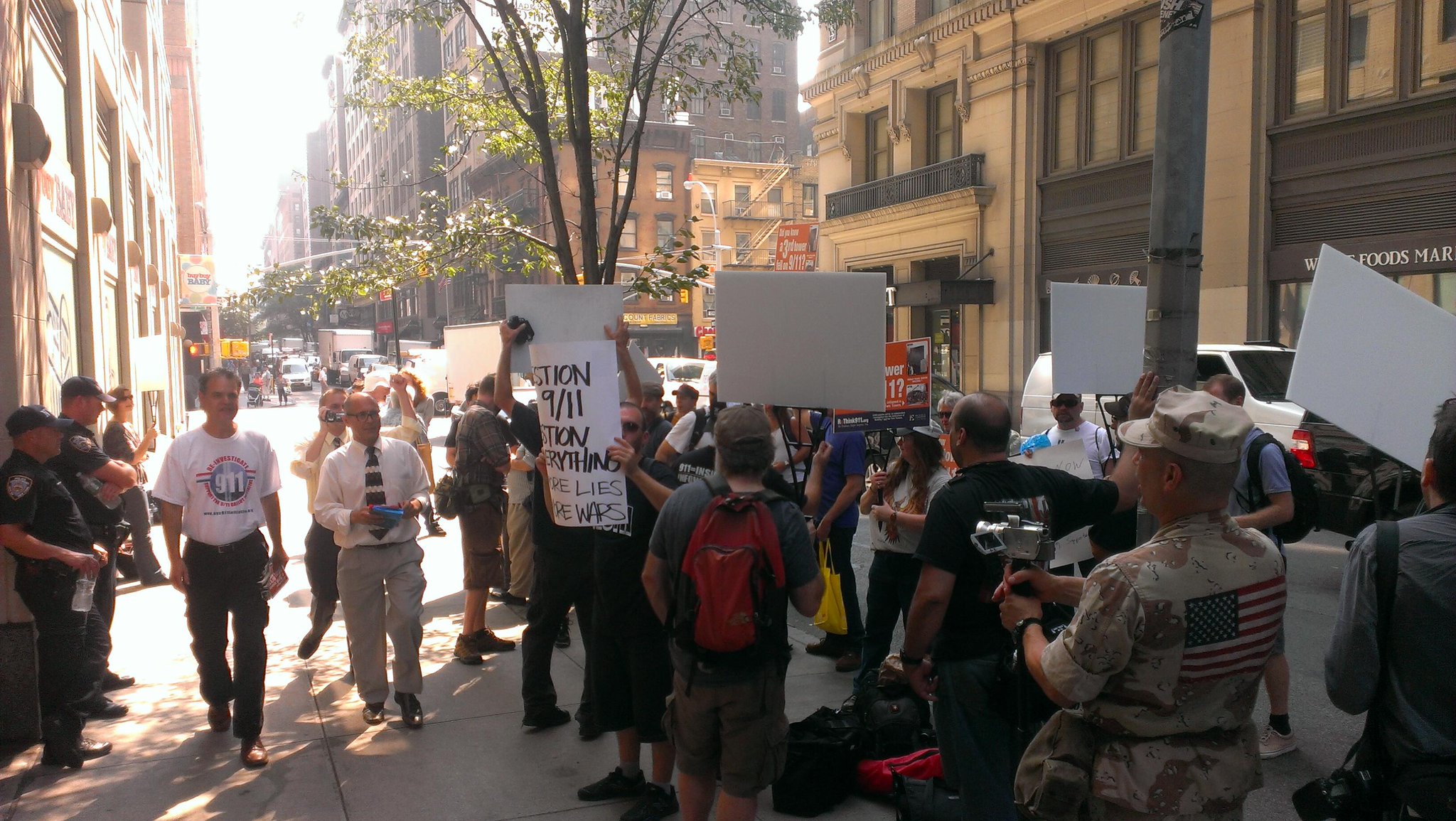 BT5IYdJIgAEKJMO.jpg:large